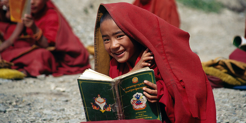 Tibet child reading